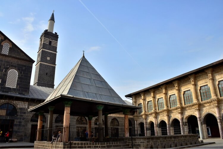 Day 9 : Grand Mosque (DIYARBAKIR)