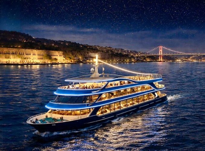 BOSPHORUS CRUISE DINNER